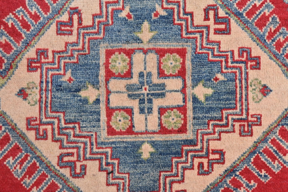 Kazak Rug - 298 cm x 196 cm