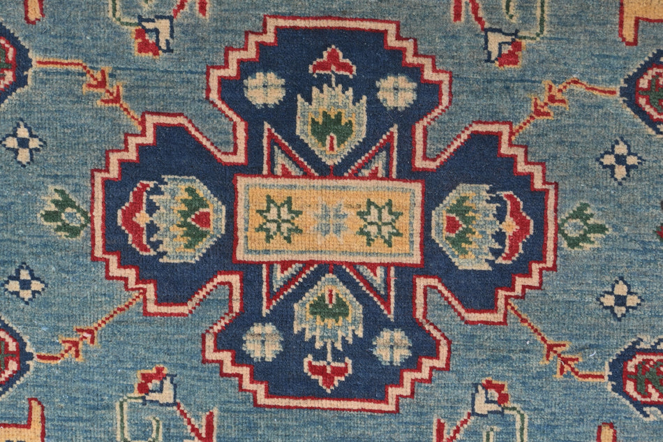Kazak Rug - 272 cm x 186 cm