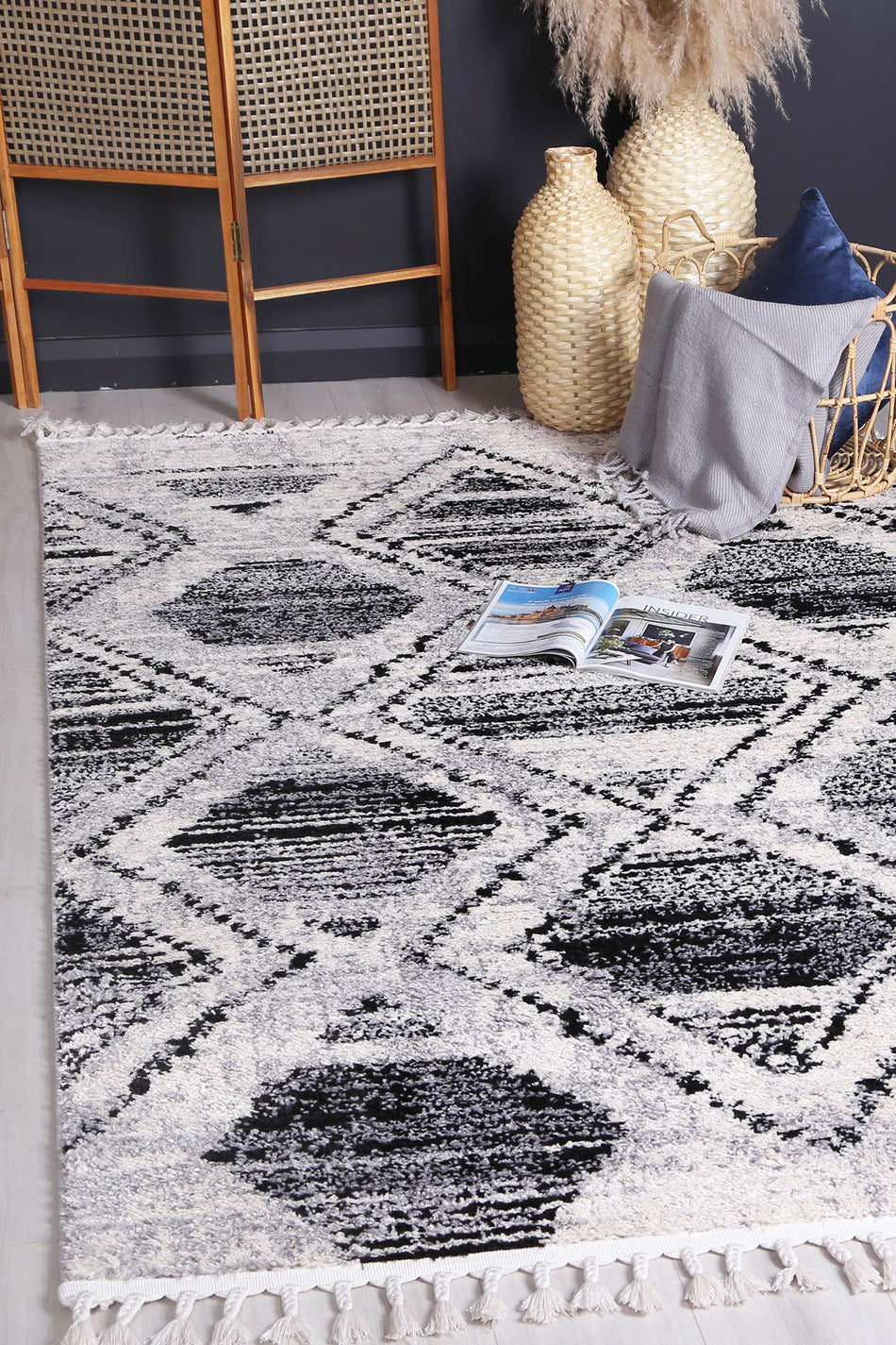 Mansour Diamond Black & White Geometric Rug