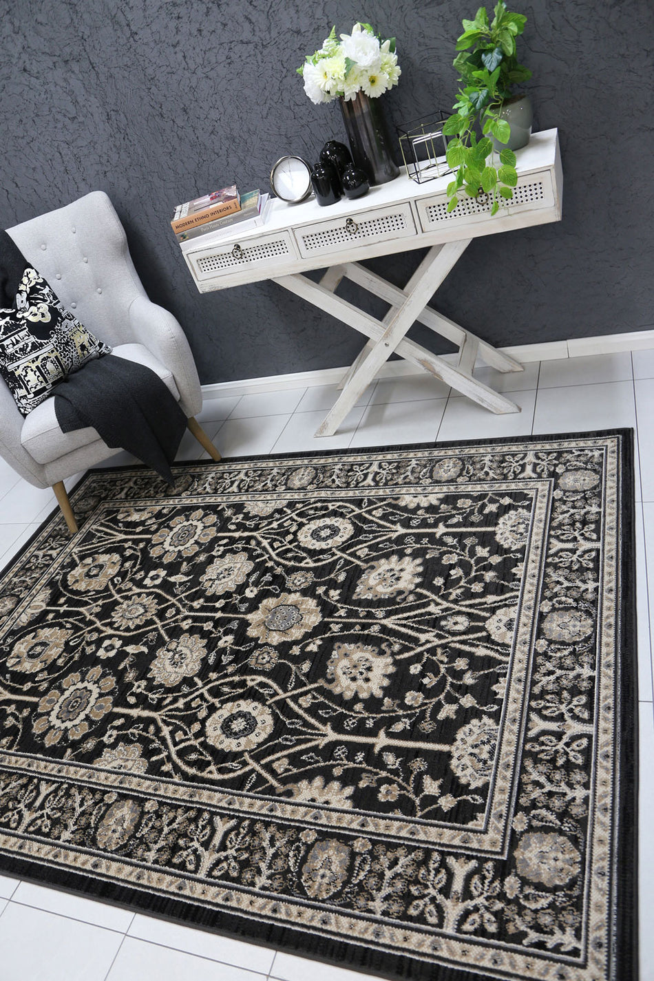 Arya Flowering Traditional Black and Cream Rug