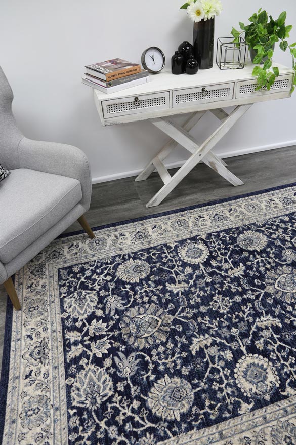 Arya Florettes Traditional Navy Rug