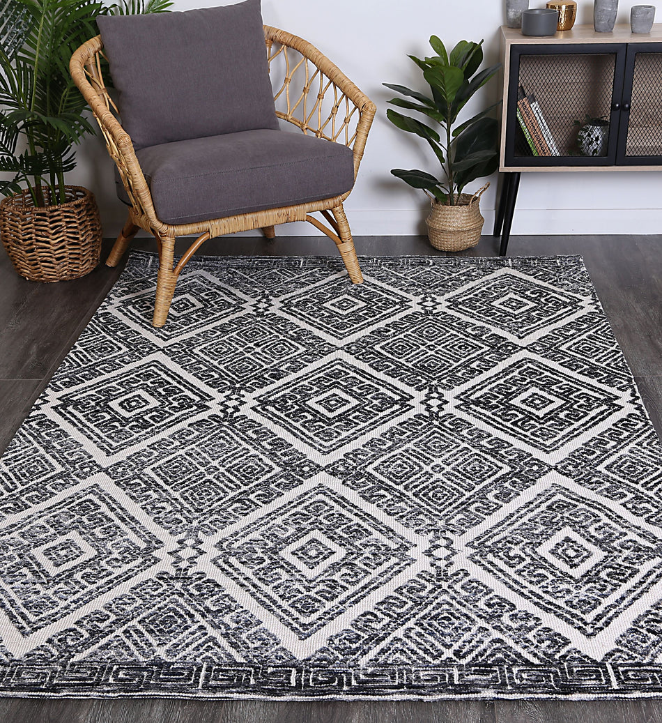 Amritsar Glenfalls Ivory Anthracite Tribal Rug